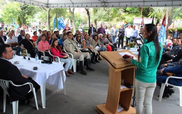 16 publico-frente