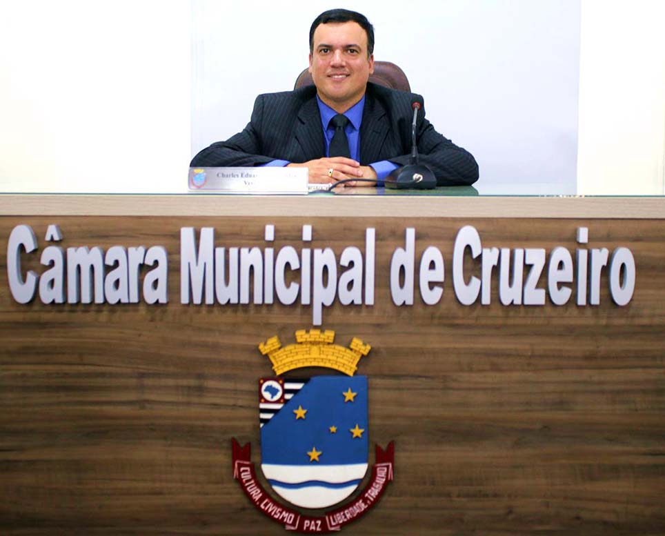 Charles tratada