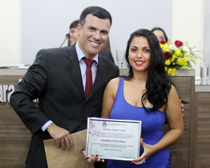 2016 04 15 sessao solene mulher cidada diploma jessiane foto felipe queiroz div cmc