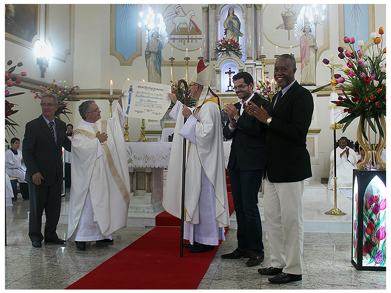 Câmara entrega Palma de Diamante à Igreja Matriz da Imaculada Conceição